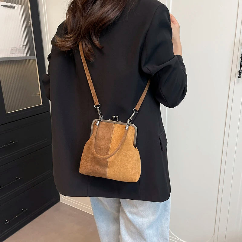 Women Fashionable Shoulder Bag Large Capacity Retro Flannel Handbag Leisure Clamp Handbag Travel Shopping Work Shoulder Bag
