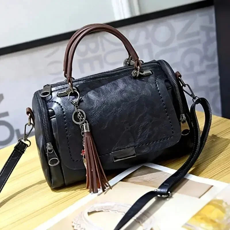 Large Capacity Shoulder Bag for Women with Tassel Decoration Fashion Detachable Chain Boston Handbag Shoulder Bag
